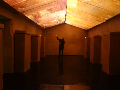Paolo Renier a Dolo nella stanza del sarcofago con il soffitto astronomico