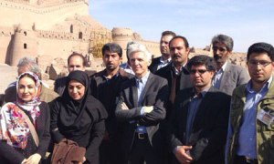 Il ministro Massimo Bray durante la visita ufficiale a Bam in Iran