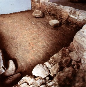 Stanza medievale con focolare sotto il museo archeologico di Este