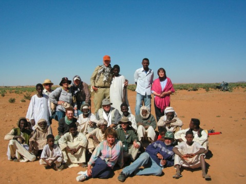 Il gruppo di archeologi e personale sudanese impegnato nella missione ad Abu Erteila