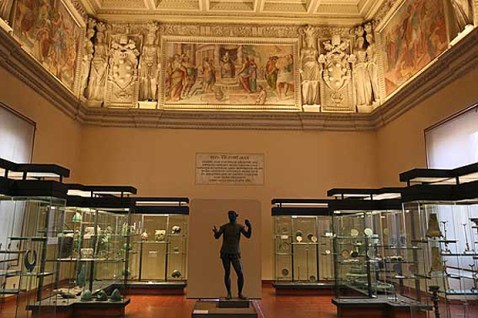 La mostra “Principi immortali. Fasti dell'aristocrazia etrusca a Vulci” al museo Etrusco di Villa Giulia a Roma
