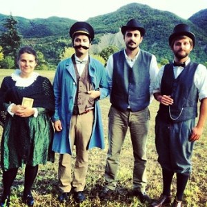 Gli attori della compagnia Cantine Teatrali Babele: Giulio Tamburini, Massimo Don, Deborah Scarpetta e Piergiorgio Iacobelli