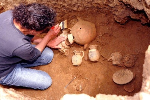 Nella tomba "del piccolo principe" a Vulci trovato anche un ricco corredo
