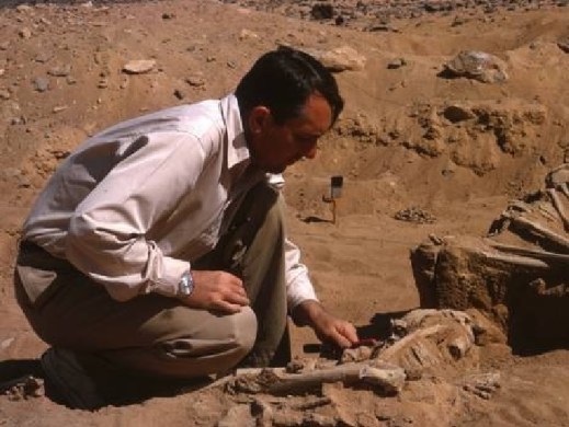 I primi scheletri a Jebel Sahaba sono stati scoperti nel 1964 dall'archeologo americano Fred Wendorf