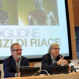 Roberto Maroni e Vittorio Sgarbi hanno chiesto i Bronzi per l'Expo