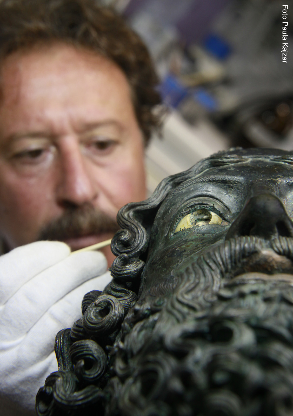 bronzi_Nuccio-Schepis-at-work