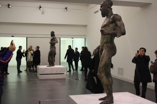 La sala asettica che ospita i Bronzi di Riace nel museo nazionale Archeologico di Reggio Calabria