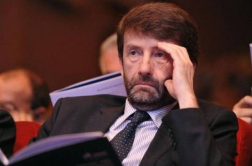 Il ministro per i Beni culturali Dario Franceschini affiderà a una commissione la risposta definitiva