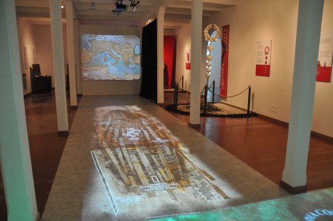L'allestimento multimediale della mostra "Mare nostrum" al museo del Mare a Caorle