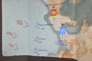 Lo schema della battaglia di Azio (31 a.C.) in cui Ottaviano vinse Marco Antonio e Cleopatra
