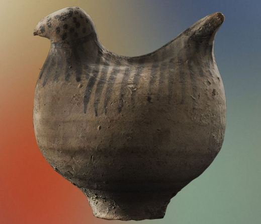 Le ceramiche preistoriche esposte alla mostra "Simboli vivi" provengono da un sequestro operato dai carabinieri su reperti trafugati illegalmente dal Pakistan