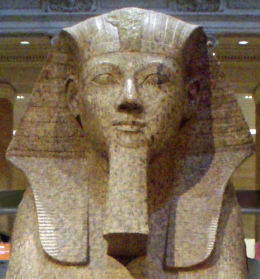 La regina Hatshepsut, faraone della XVIII dinastia, in un  rilievo conservato al Met di NY