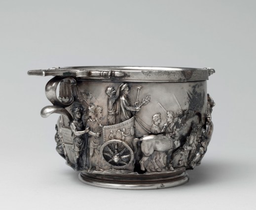 Una delle cosiddette "Coppe di Augusto" in argento dal tesoro di Boscoreale