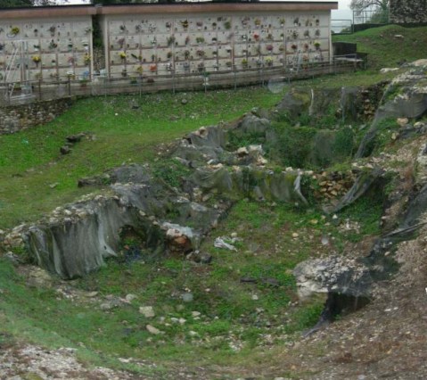 L'area archeologica scoperta più di trent'anni fa nel cimitero di Trissino, nel Vicentino