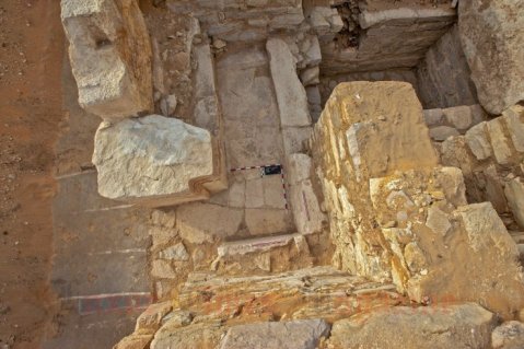 Scorcio del pozzo della tomba Ac30 che porta alla camera sepolcrale di Khentkaus III