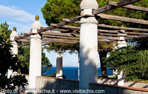 Uno scorcio del parco di villa Arbusto a Lacco Ameno di Ischia, sede del museo archeoloigico