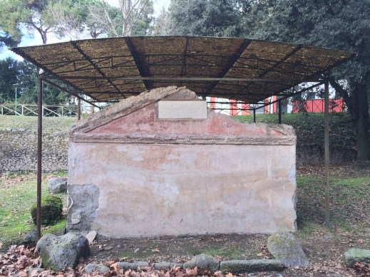 La tomba di Obellio Firmo nella necropoli di Porta Nola a Pompei