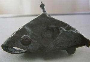 Un reperto proveniente dal Marc in mostra a Zuglio