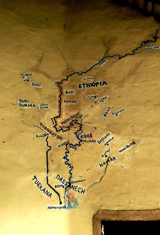 La valle dell'Omo, in Etiopia, con la posizione dei gruppi tribali autoctoni