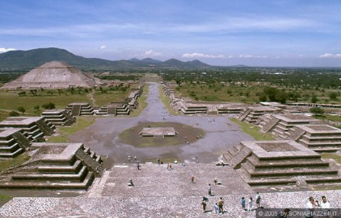 Una veduta del sito archeologico di Teotihuacan, la città dove si fanno gli dei, in Messico