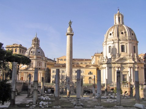 La visita "senza barriere" ai fori imperiali di Roma parte dalla zona della colonna Traiana