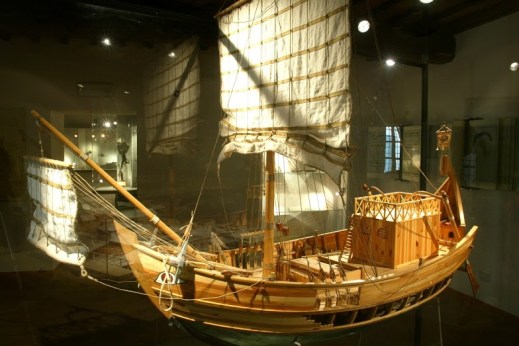Una nave oneraria romana (Scala 1/11) dal museo dell'Olivo e dell'Olio di Torgiano