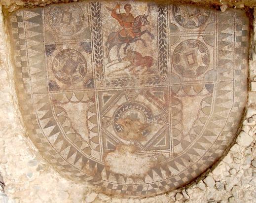 Il grande pavimento musivo con la caccia al cinghiale trovato nella villa romana dell'Oratorio 