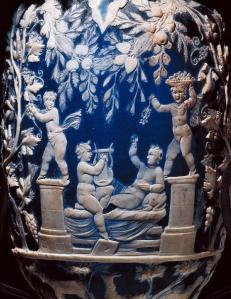 Nella mostra "Mito e Natura" anfora con eroti vendemmianti 