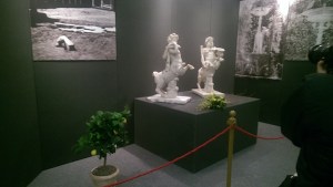 Le statue di centauro e centaura esposte in mostra a Torre Annunziata