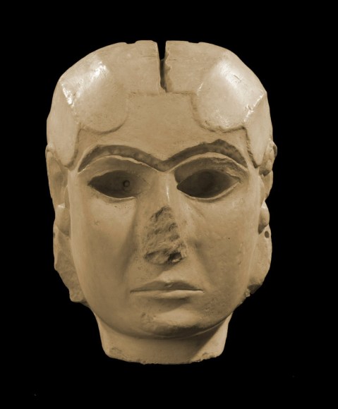La dama di Warka (Uruk), eccezionale esempio di arte sumerica, scoperta nella campagna di scavo del 1938-'39