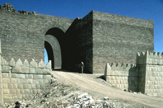 La monumentale porta di Mashki dell'antica Ninive, nel Kurdistan iracheno
