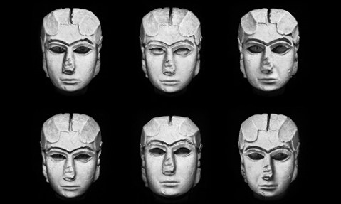 La Dama di Warka in una composizione fotografica di Giorgia Fiorio per il progetto Humanum