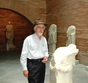 L'archeologo spagnolo Emilio Rodríguez Almeida