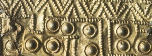 Dettaglio di una lamina in oro dal corredo della Tomba degli Ori di Vulci