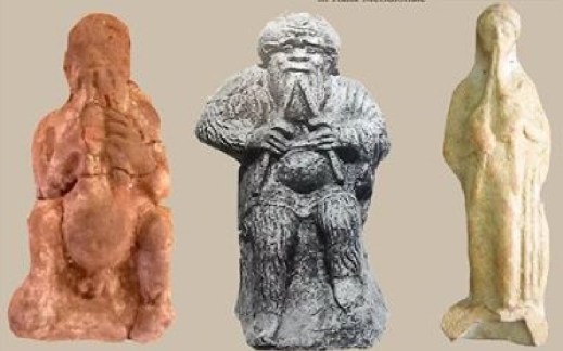 Statuette di Bes, di un satiro e di una suonatrice: tutti con il doppio aulos