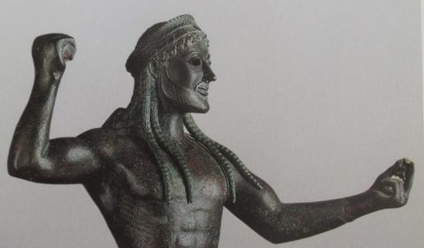 Lo Zeus di Ugento, uno dei capolavori della bronzistica classica: ora è stato restaurato