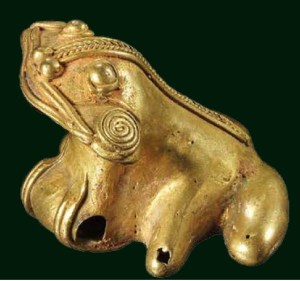 Pendente in oro a forma di rana della cultura tairona