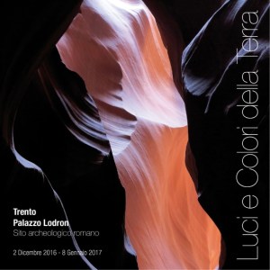 Il manifesto della mostra "Luci e colori della Terra" di Gianna Ossena