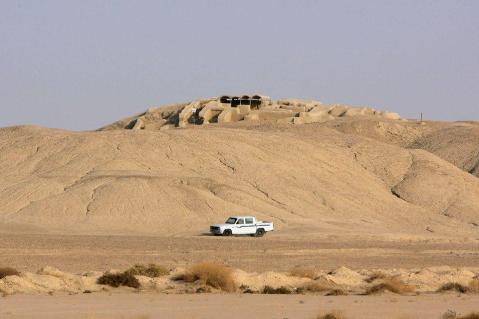 La collina di Shahr-e Sokhta, nel sud-est dell'Iran, sito dell'età del Bronzo nella valle dell'Helmand 