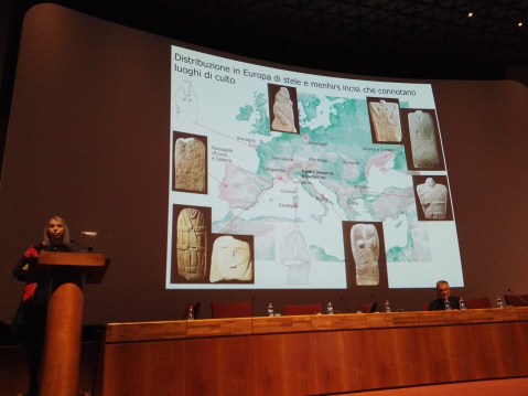 Raffaella Poggiani Keller s TourismA 2017 introduce l'incontro sul megalitismo in Europa