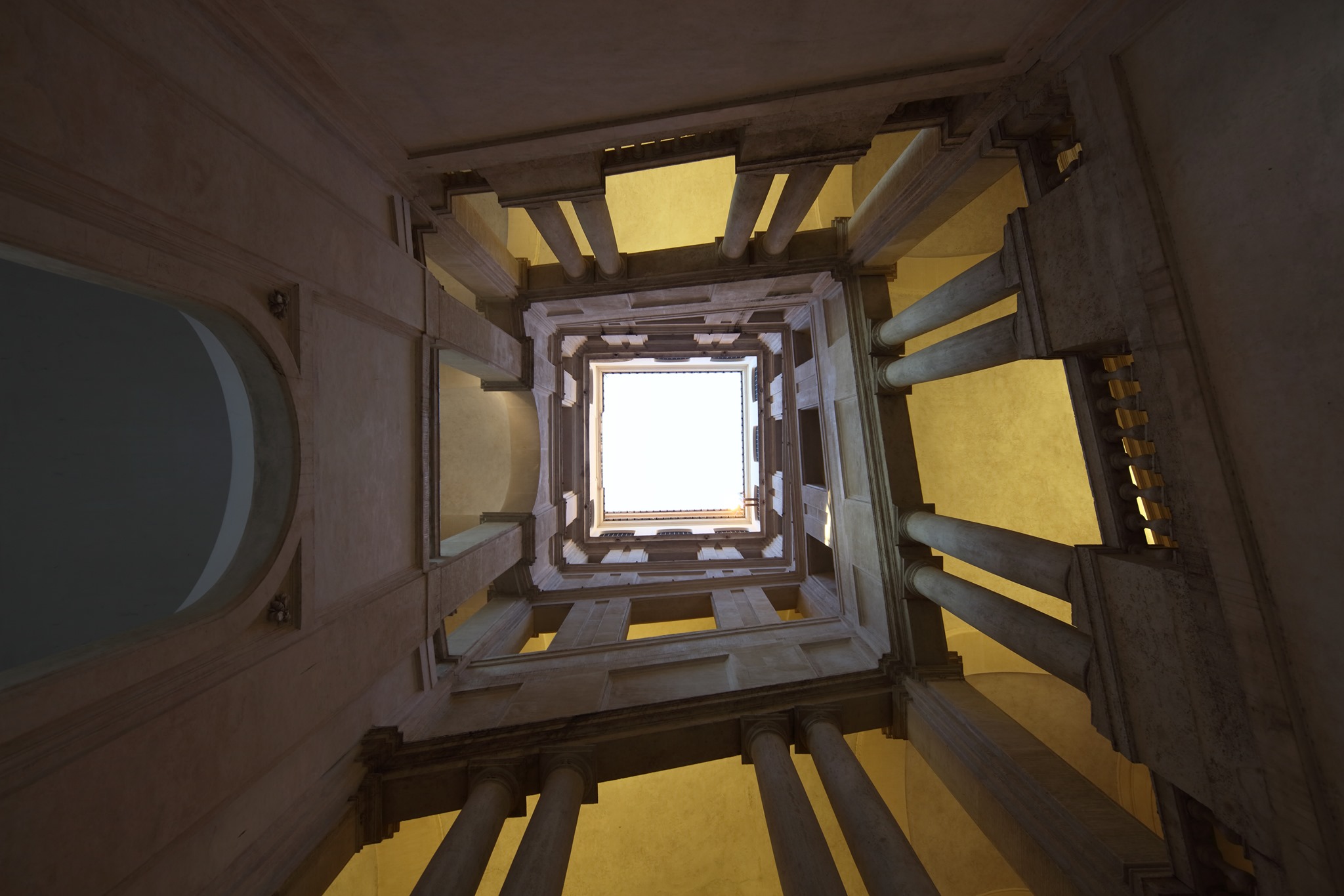 roma_palazzo-barberini_scalone-d-onore-a-pianta-quadrata_foto-alberto-novelli