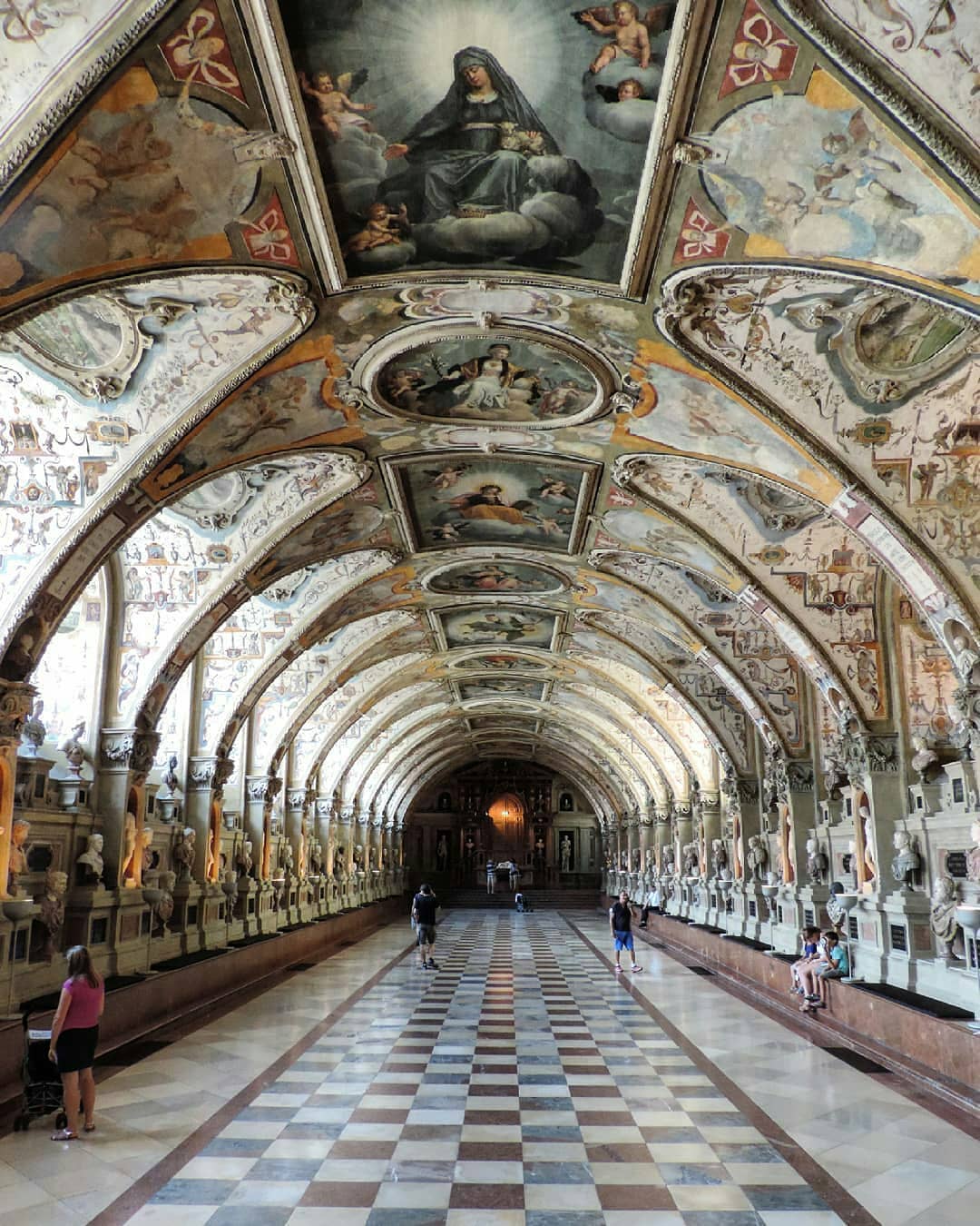 monaco_residenza-duca-di-Baviera_ Luigi-X_Landshut_Antiquarium_foto-@pakunior-beniculturali3.0