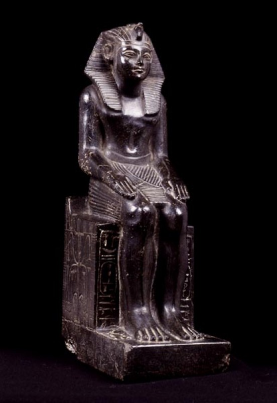 bologna_archeologico_sezione-egizia_statua-neferhotep-I_foto-bogna-musei