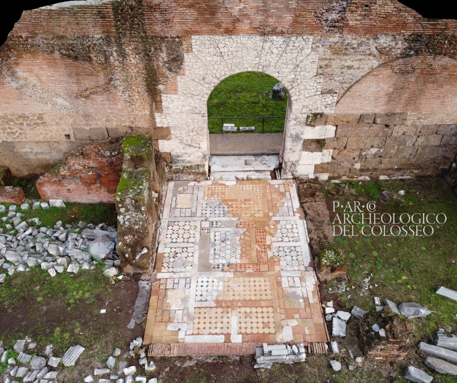 roma_foro-romano_basilica-emilia_taberna_opus-sectile_veduta-d-insieme_foto-PArCo