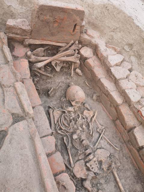 san-martino-dall-argine_scoperte-11-tombe_5_foto-sabap-cr-lo-mn