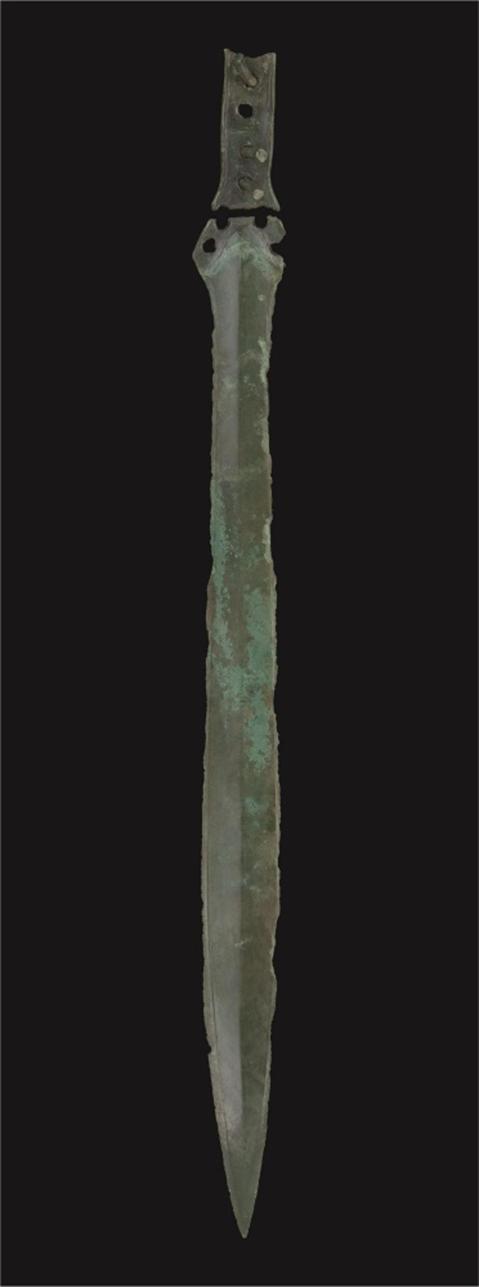 avio_antiquarium_Spada-di-bronzo_foto-archivio-Ufficio-beni-archeologici-Provincia-autonoma-trento