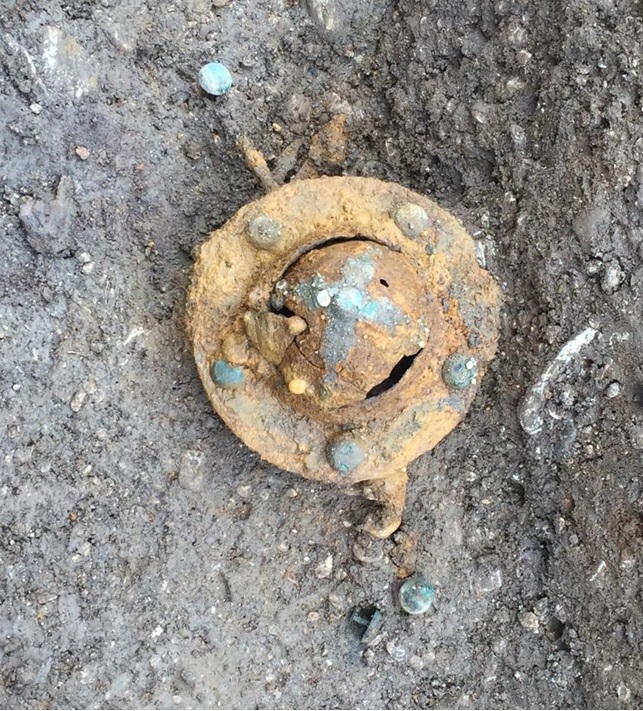 montecchio_museo-zannato_mostra-il-cavaliere-longobardo-di-monticello-di-fara_umbone-prima-del-restauro_foto-sabap-vr