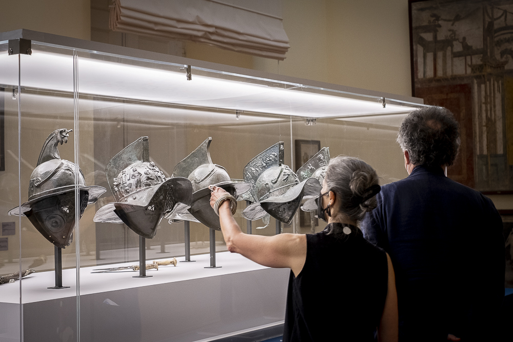 napoli_mann_mostra-l-altro-mann_elmi-dei-gladiatori_foto-valentina-cosentino