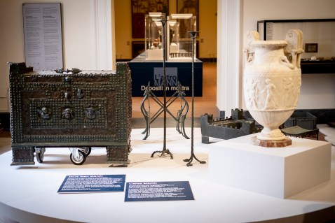 napoli_mann_mostra-l-altro-mann_reperti-pedana-introduttiva_foto-valentina-cosentino
