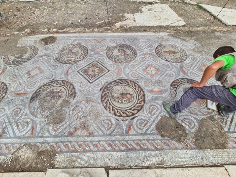 negrar_villa-dei-mosaici_peristilio-ovest_mosaici_foto-graziano-tavan